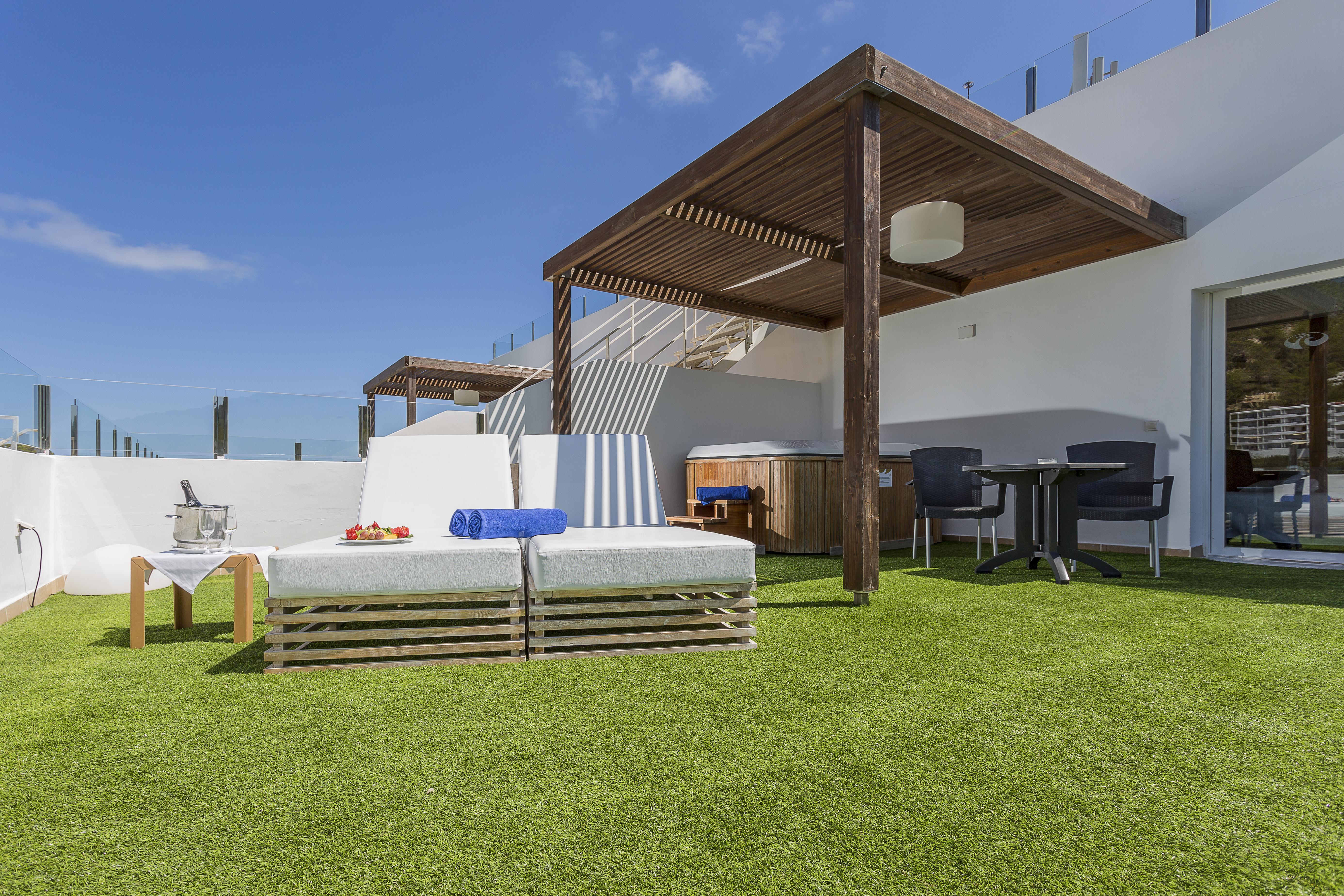 Palladium Hotel Cala Llonga - Adults Only Exterior photo