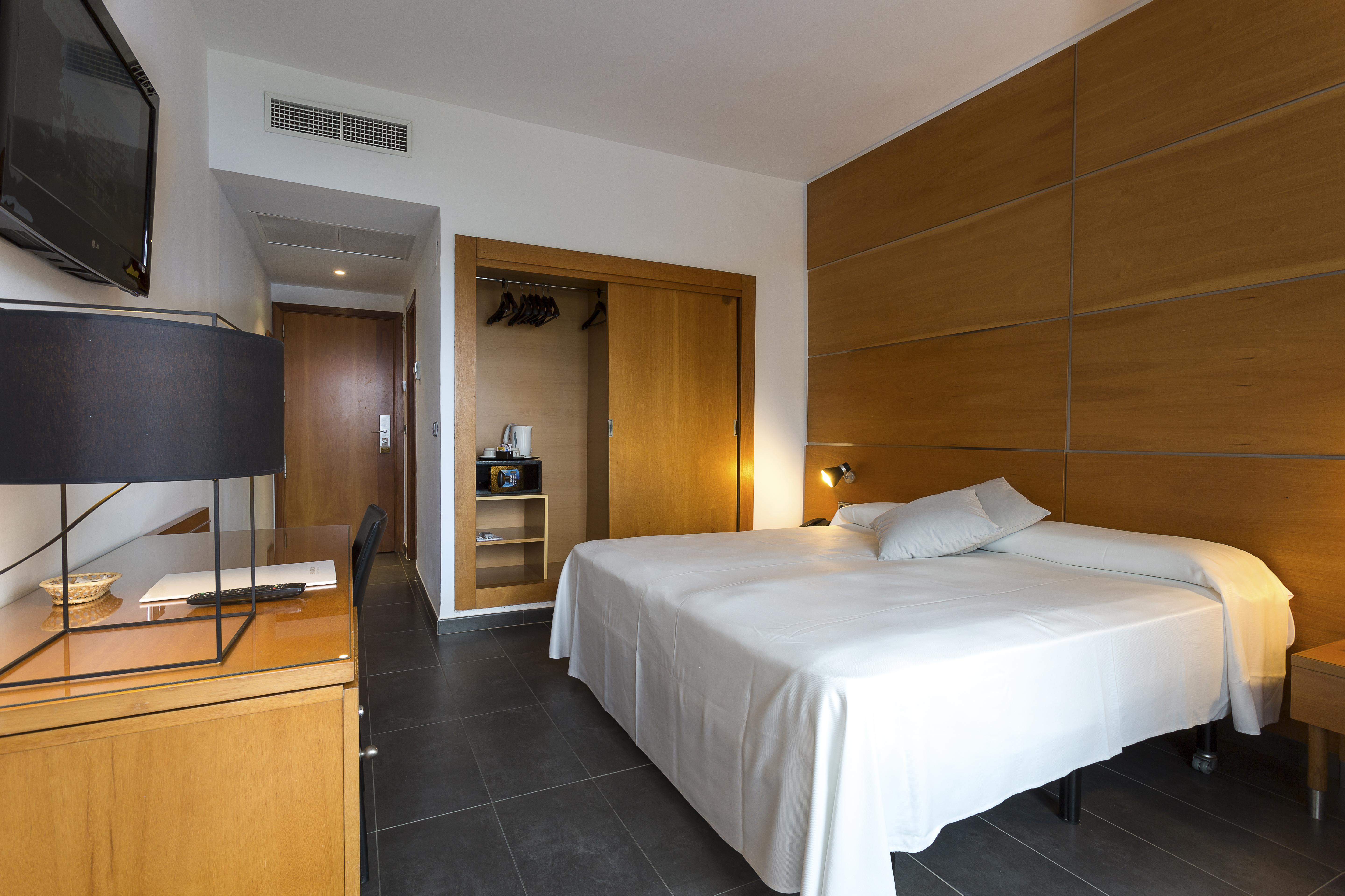 Palladium Hotel Cala Llonga - Adults Only Exterior photo